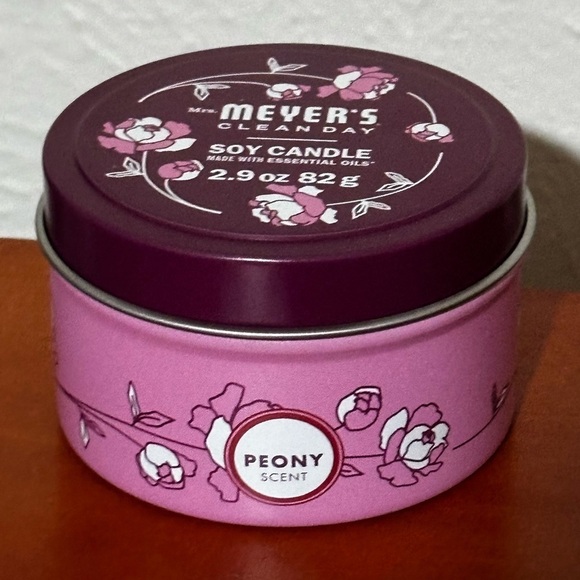 NEW Mrs. Meyers Peony Scent Soy Candle - Picture 1 of 3